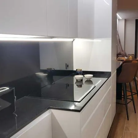 Cies Luxury Suitel Lily Rodsen - Your Апарт-отель Виго