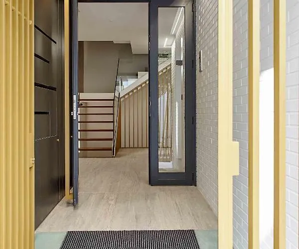 Aparthotel Cies Luxury Suitel Lily Rodsen - Your